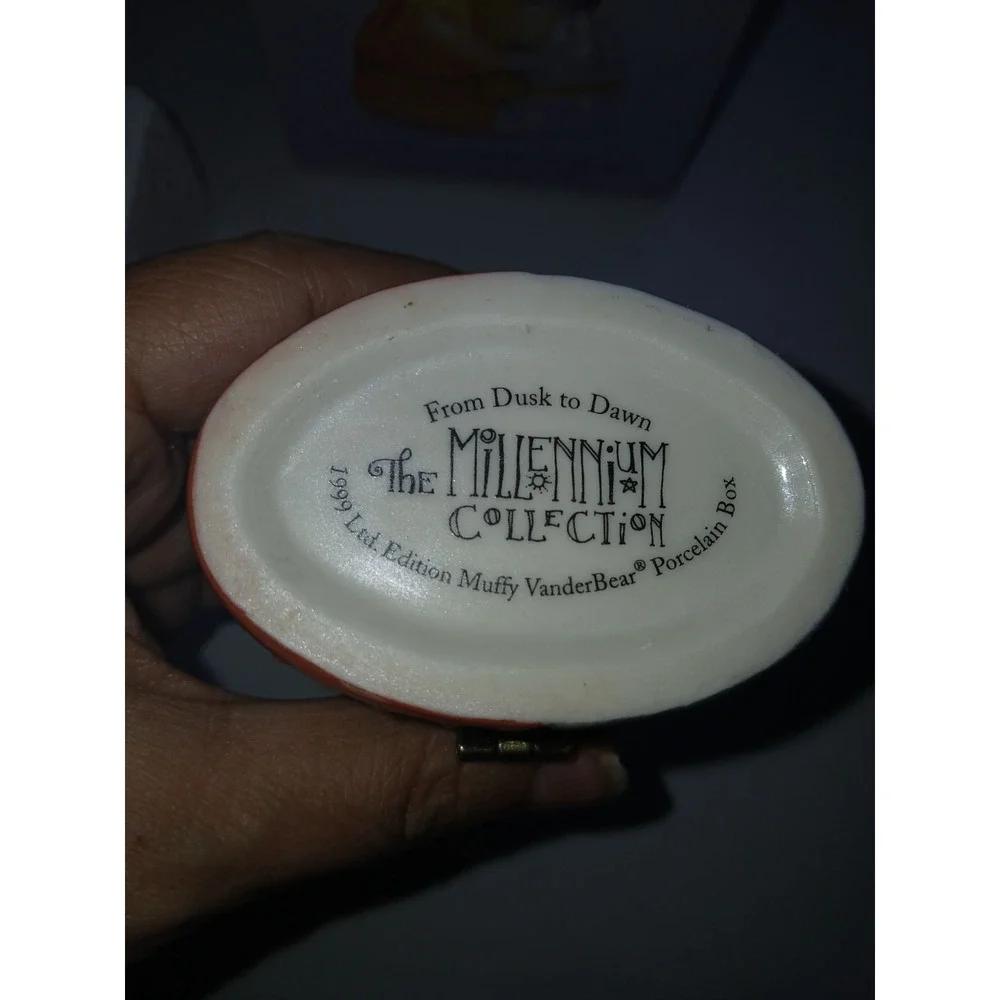 Vtg 2000 Muffy Vanderbear Muffy & Hoppy Limited Edition Millennium Porcelain Box